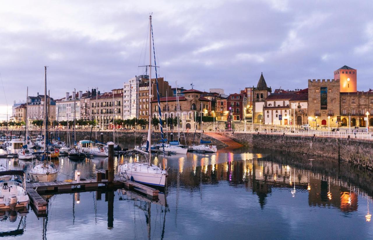 Ferienwohnung El Amarre - Navega En El Camarote De Un Navio Con Historia - Grupo Querbes Gijón Exterior foto